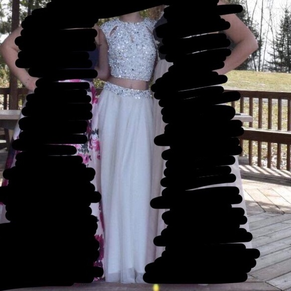 Prom Dress - Picture 2 of 5